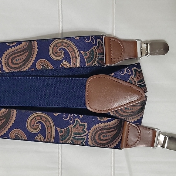 Suspender Set - Picture 3 of 4